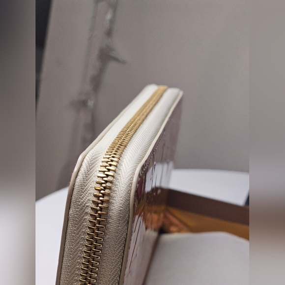 Louis Vuitton Ltd Edition Monogram Vernis Cheetah Print Zippy Wallet! - Picture 11 of 16